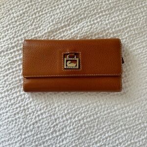 Dooney & Bourke Pebbled Leather Wallet